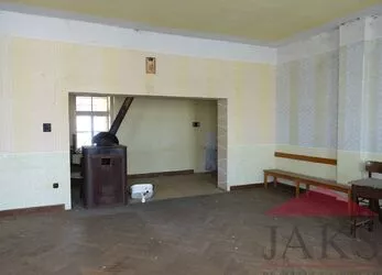 Rozsedly; rodinný dům (hostinec s výčepem a sálem; užitná pl.: cca 300 m2)