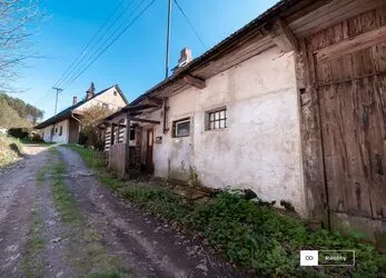 Prodej rodinného domu s pozemky, Údolí-Nekoř