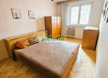 Prodej bytu 2+1, OV, zděný, balkon, Medkova, Hradec Králové