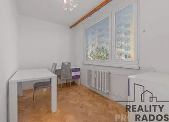 Prodej bytu 4+1 s balkonem ve Znojmě, byt 4+1, balkon, výtah Znojmo