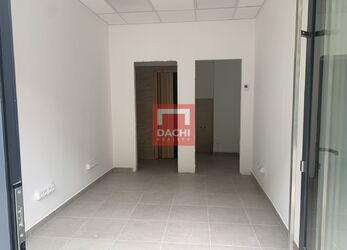 Prodej obchodních prostor 15 m² + 3 m² sklepní komora,  Francouzská, Brno