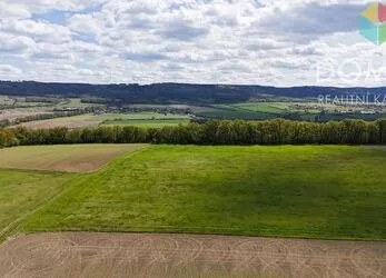 Exkluzivní nabídka pozemku se všemi sítěmi, Berounsko