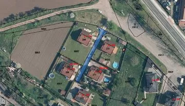 Prodej pozemku příjezdové cesty 242 m2 v obci Nová Ves, okres Mělník