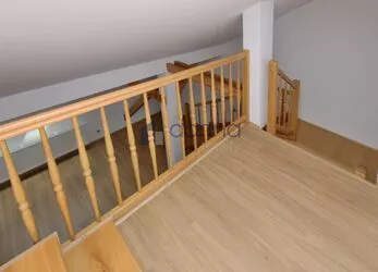 Pronájem podkrovního bytu 6+kk, 194m², ul. Bělehradská, P2 - Vinohrady, nezařízený, parkování