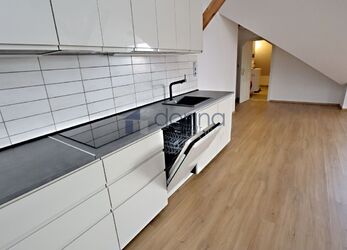 Pronájem podkrovního bytu 6+kk, 194m², ul. Bělehradská, P2 - Vinohrady, nezařízený, parkování