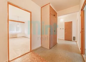 Prodej bytu 3+1 [68 m²]s komorou, ulice Srbská, Ostrava-Výškovice