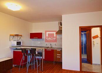 Pronájem cihlového bytu 1+kk s balkónem, 38 m² v Olomouci, ul. J. Beka