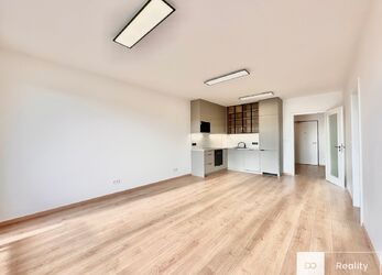 Pronájem atraktivní bytové jednotky 3+kk/2B + 2 garážová parkovací stání, 100 m², 34 990 Kč, Modřany